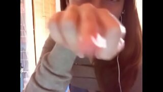 Bent u klaar om te domineren en te mishandelen mij? Kom me zien, varken, ik kan niet wachten