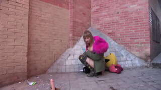 Nina saab Madridi kuuma tema telefon bustings!